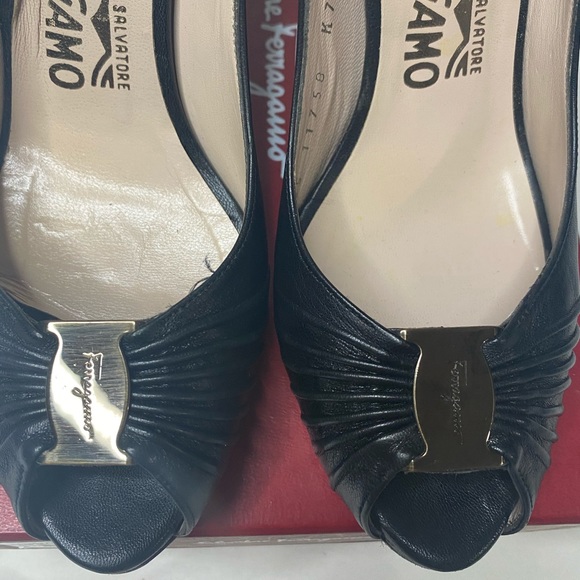 Salvatore Ferragamo Madreperla Peep Toe Heels - Picture 10 of 12